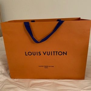 Authentic Louis Vuitton bag. Brand new. Very large